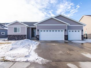 2219 41st St S, Moorhead, MN 56560