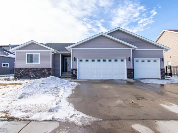 2219 41st St S, Moorhead, MN 56560