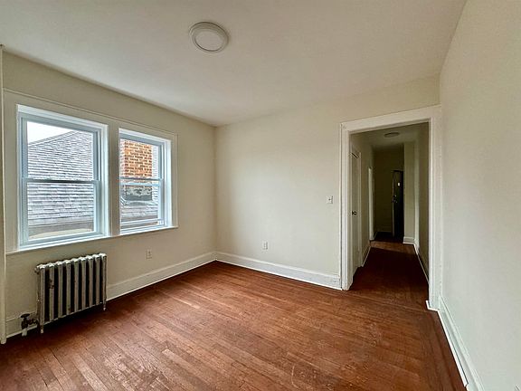 3rd image of 8610 Kennedy Blvd APT 15