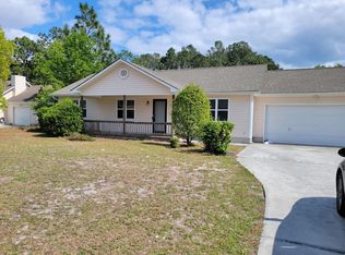 110 E Ivybridge Dr, Hubert, NC 28539