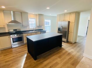 5170 Millstone Ln, Milford, MI 48380