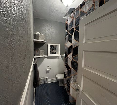 5th image of 3342 N Raleigh St