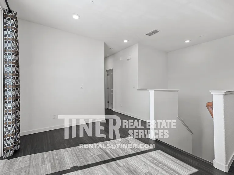 4152 Rotor Ln — Photo 8