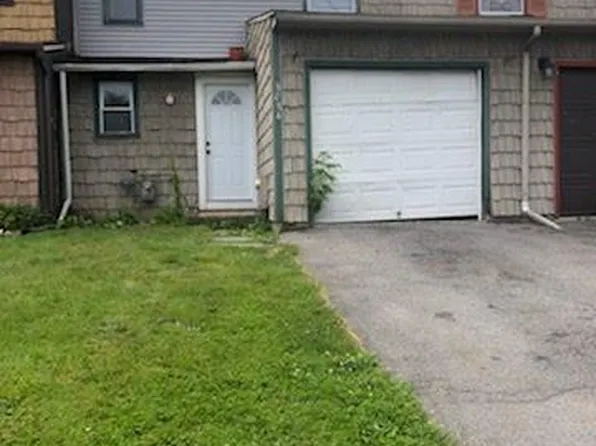 8084 Weblank Way, Clay, NY 13041