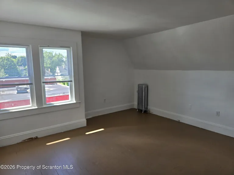 710-712 Prescott Ave — Photo 14