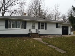 40 3rd St SW, Oronoco, MN 55960