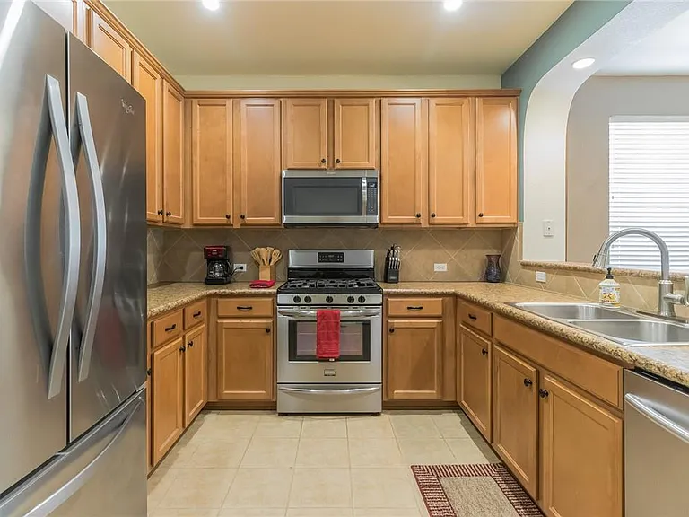 9201 Brodie Ln #902 — Photo 14