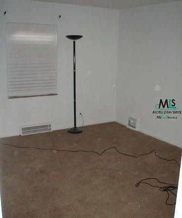 4th image of 15833 Fordham St