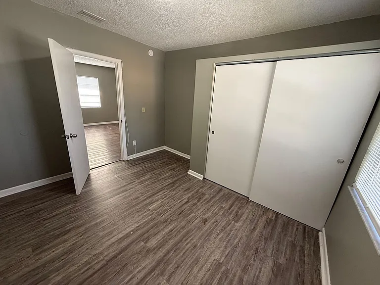 1317 E Church St — Photo 7