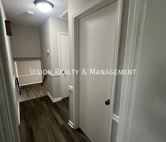 153 Carroll Cir — Photo 35