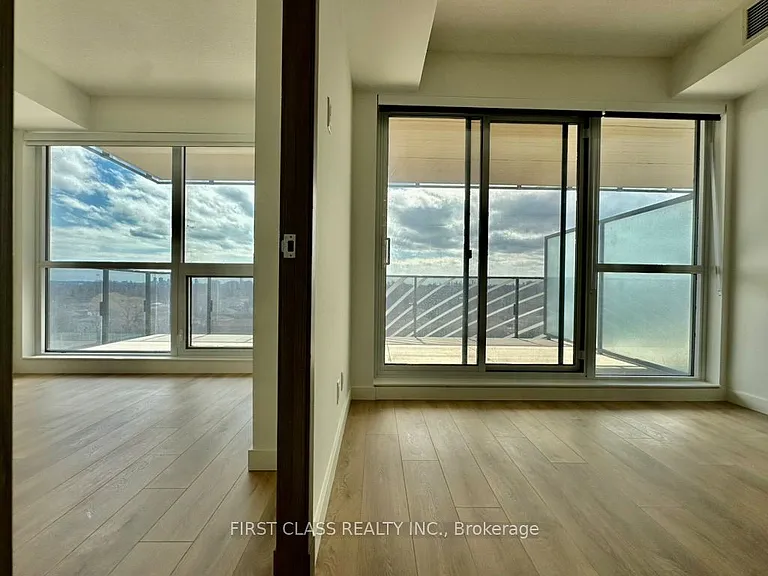 27 McMahon Dr #1003 — Photo 11