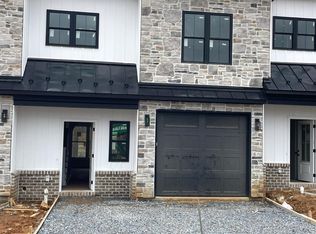 121 Luke Ct, Rustburg, VA 24588