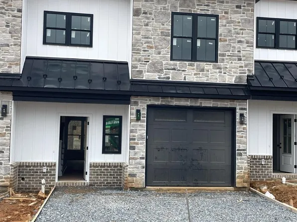 121 Luke Ct, Rustburg, VA 24588
