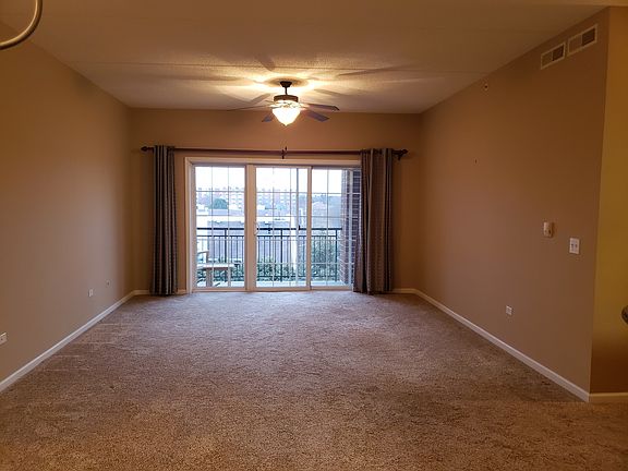 2nd image of 1479 N Milwaukee Ave APT 309