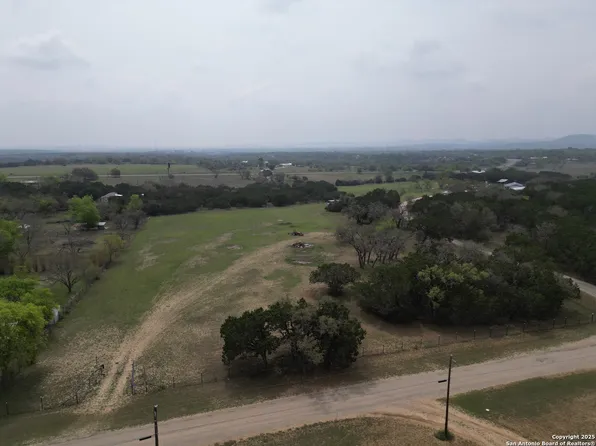 157 BLUEBONNET DR LOT 4, Bandera, TX 78003