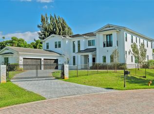 17110 Reserve Ct, Southwest Ranches, FL 33331