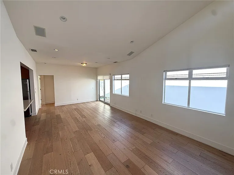 840 Brooks Ave — Photo 3