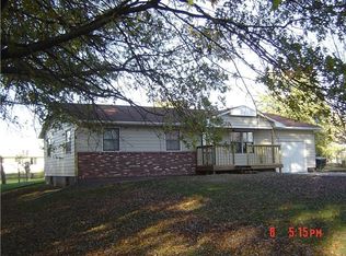 517 E 2nd St, Pomona, KS 66076