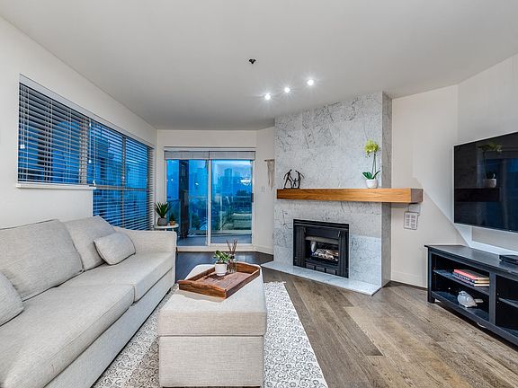 3rd image of 933 W 8th Ave #201