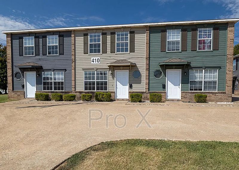 1st image of 410 SE J St APT B