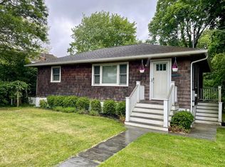 20 High St, Sag Harbor, NY 11963