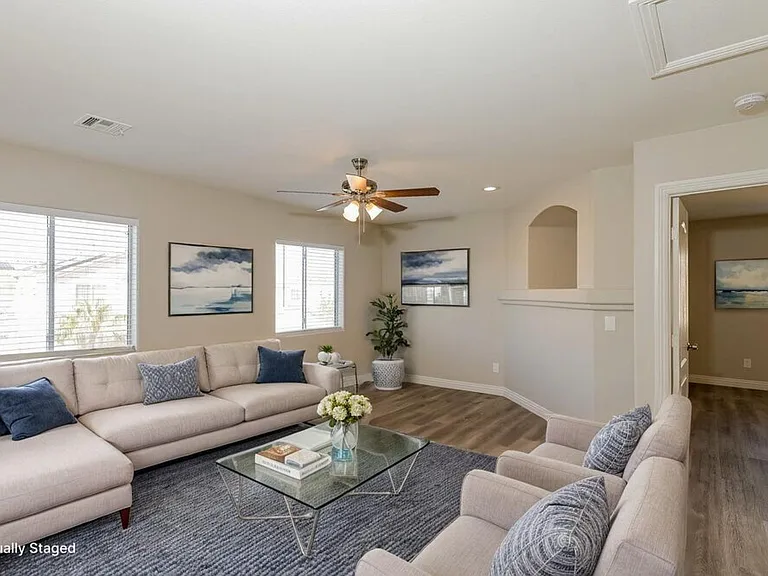 1132 Aldenwood Ave — Photo 5