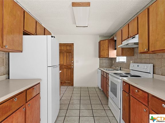5th image of 2813 Live Oak Dr
