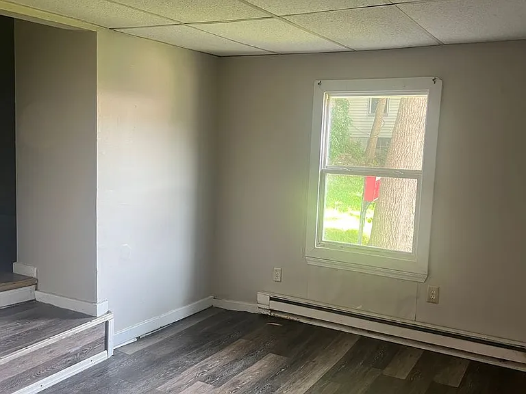 99 Main St — Photo 2