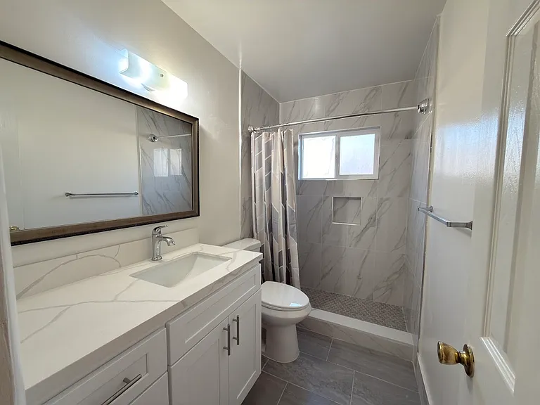 835 W Spruce St #A — Photo 8