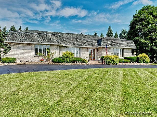 1st image of 29W551 Brentwood Ct