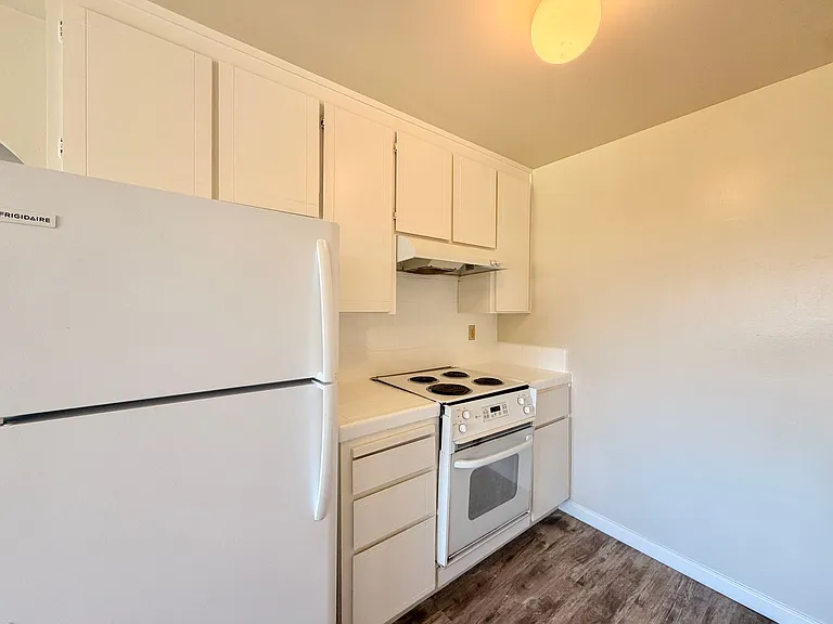 3727 Peacock Court — Photo 6