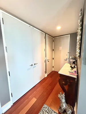 Rented by Addison Property Group | media 19