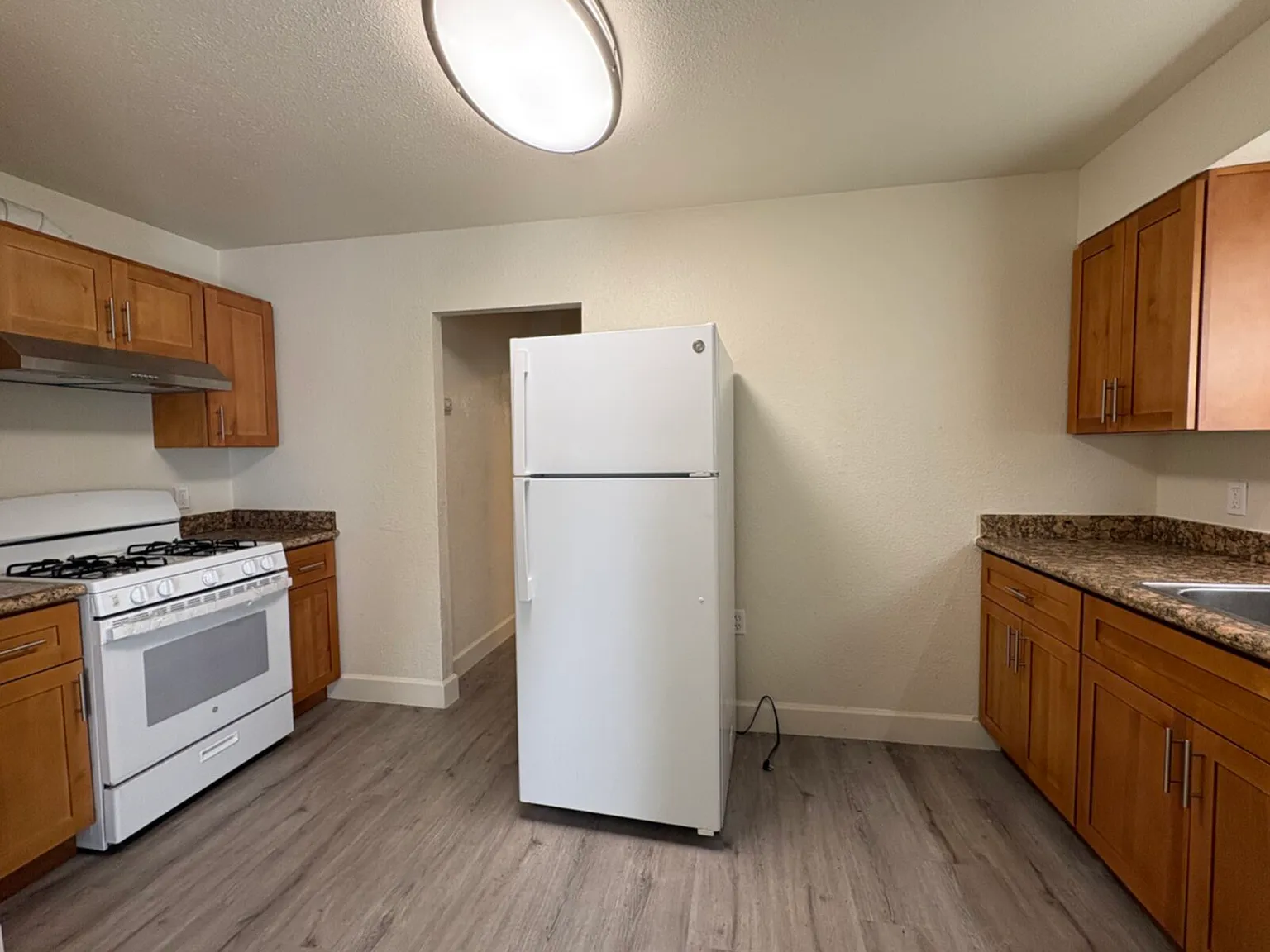 1 bed, 1.0 bath, $1,700 — Photo 2
