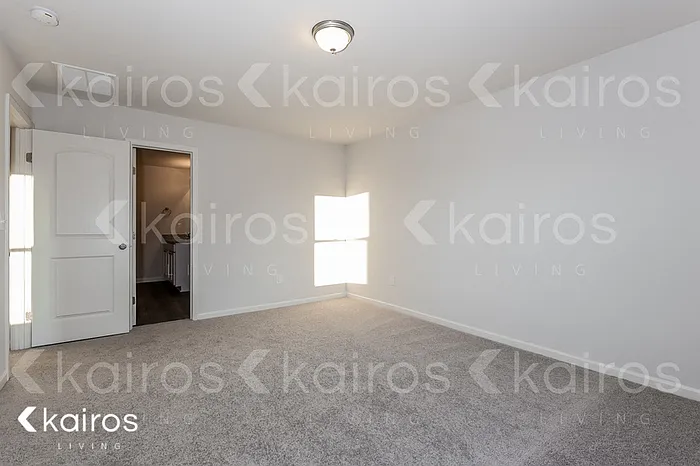 861 Vistamount Path — Photo 8