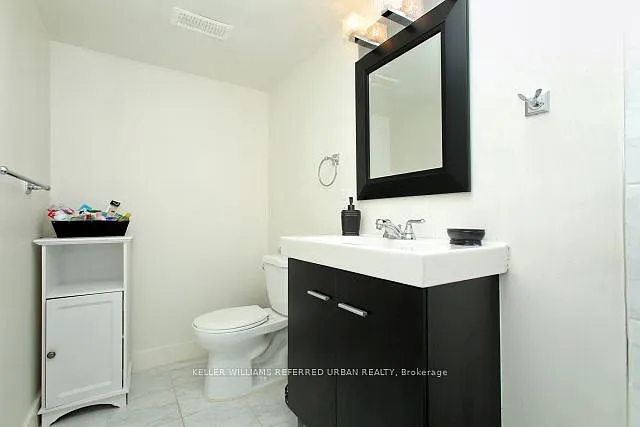 1353 Davenport Rd #1 — Photo 9