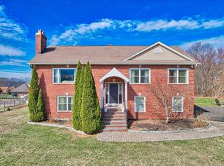 7 Peach Orchard Rd, Prospect, CT 06712