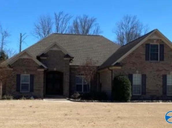 14966 Wildwood Dr, Athens, AL 35613