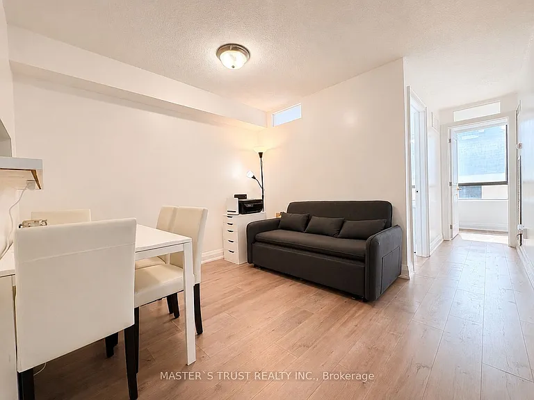 117 Gerrard St E #413 — Photo 6