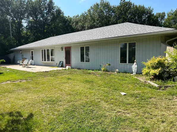 24280 Knapsack Dr, Marshall, MO 65340