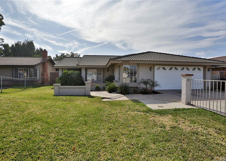 2nd image of 24893 Nogal St