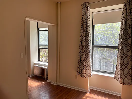 Rented by Lucien Perry | media 3