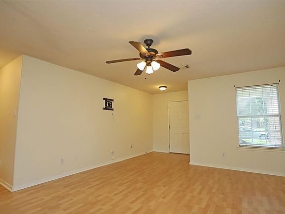 3rd image of 7518 Drifting Willow Ct