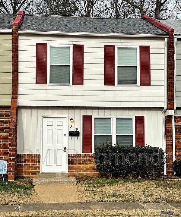 1st image of 319 Bernie Ct