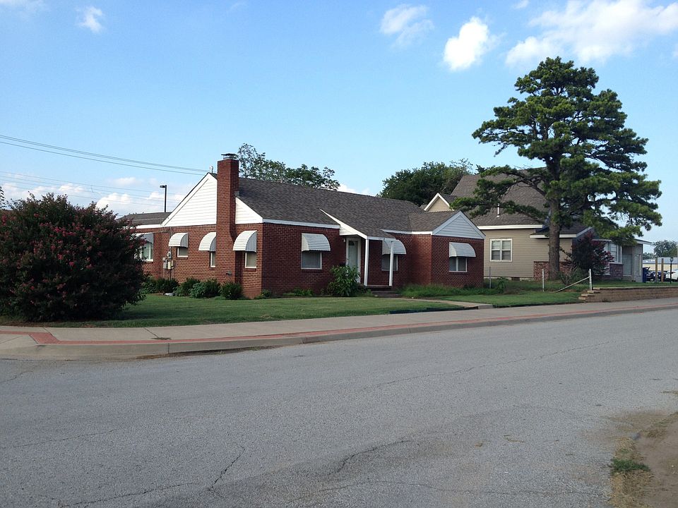 2nd image of 127 W Needles Ave