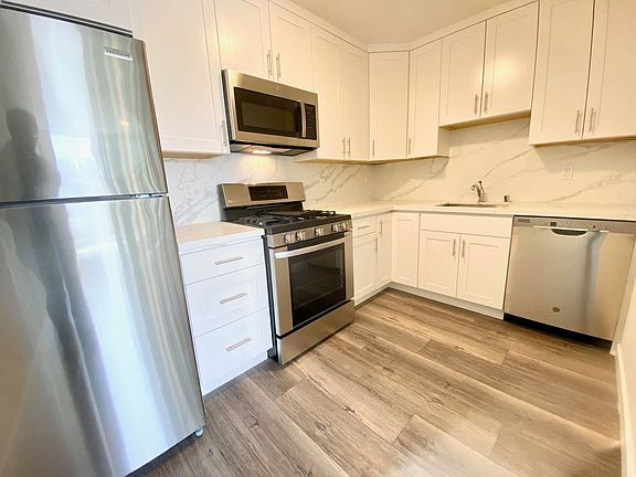 3rd image of 969 Pine St #G2
