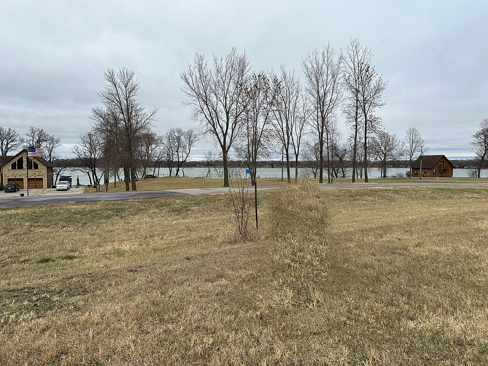 1st image of 141X Shoreway Dr