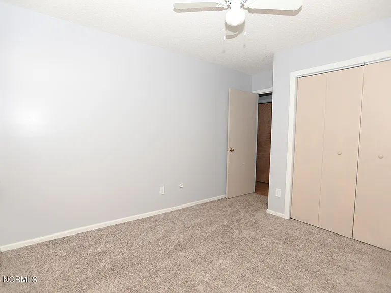 621 S Hampton Dr — Photo 10