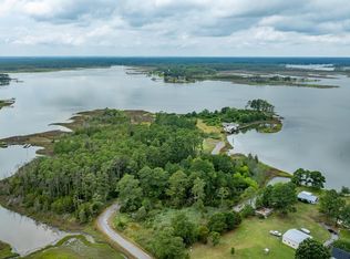 9323 Rowes Point Rd, Gloucester, VA 23072