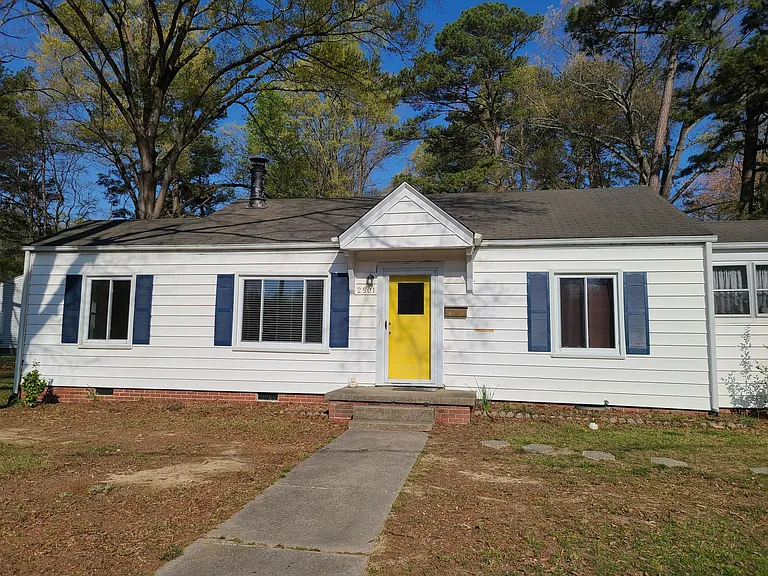 2501 Thorne St — Photo 1