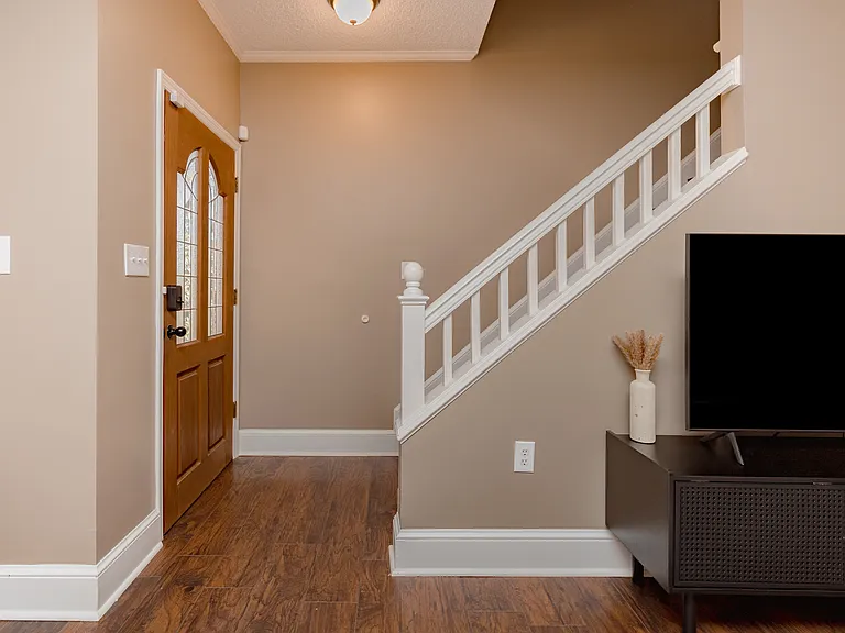 332 Hunt Rd — Photo 15